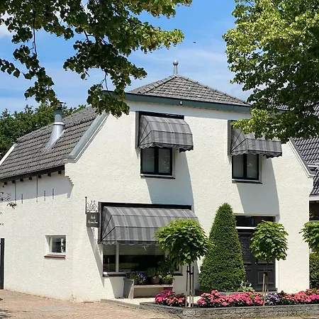 Bij Tante Teun Bed & Breakfast *